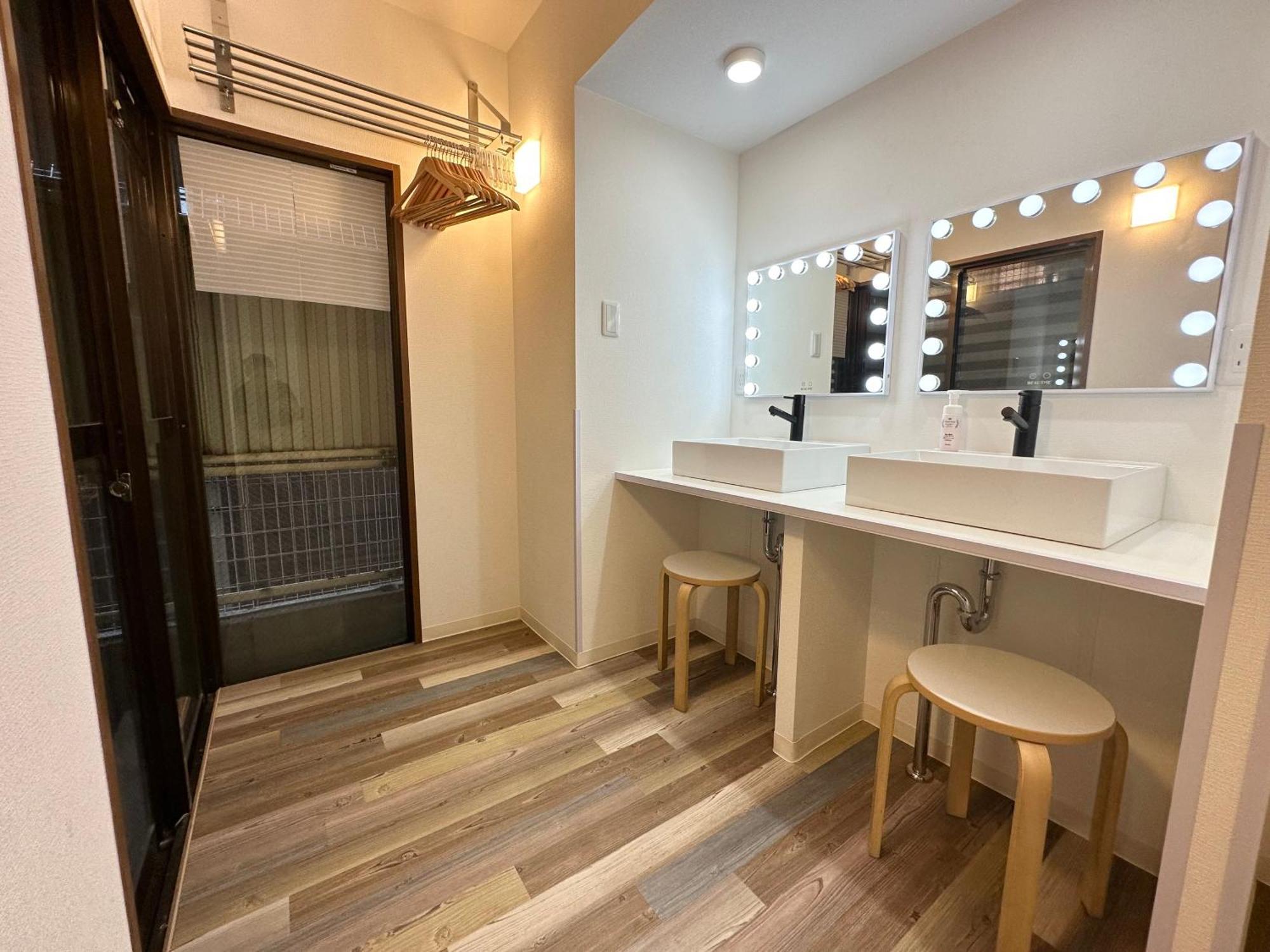 Eg12 Elizabeth Garden Apartment