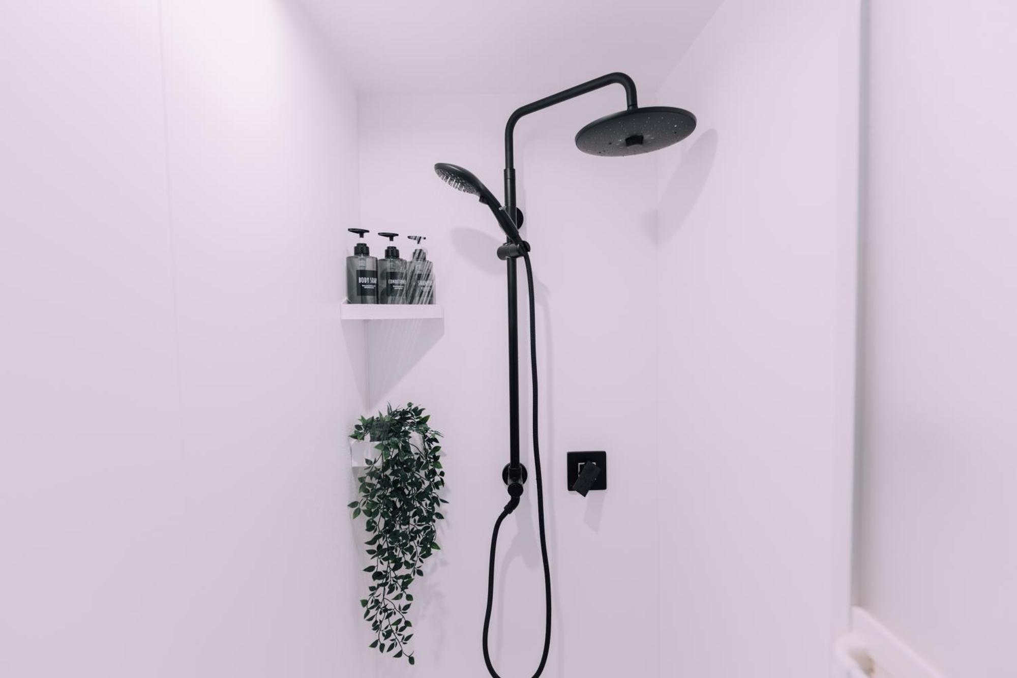 Apartment Minimalist Loft Namba Compact Studio With A 24-hour Gym Ma202 Osaka