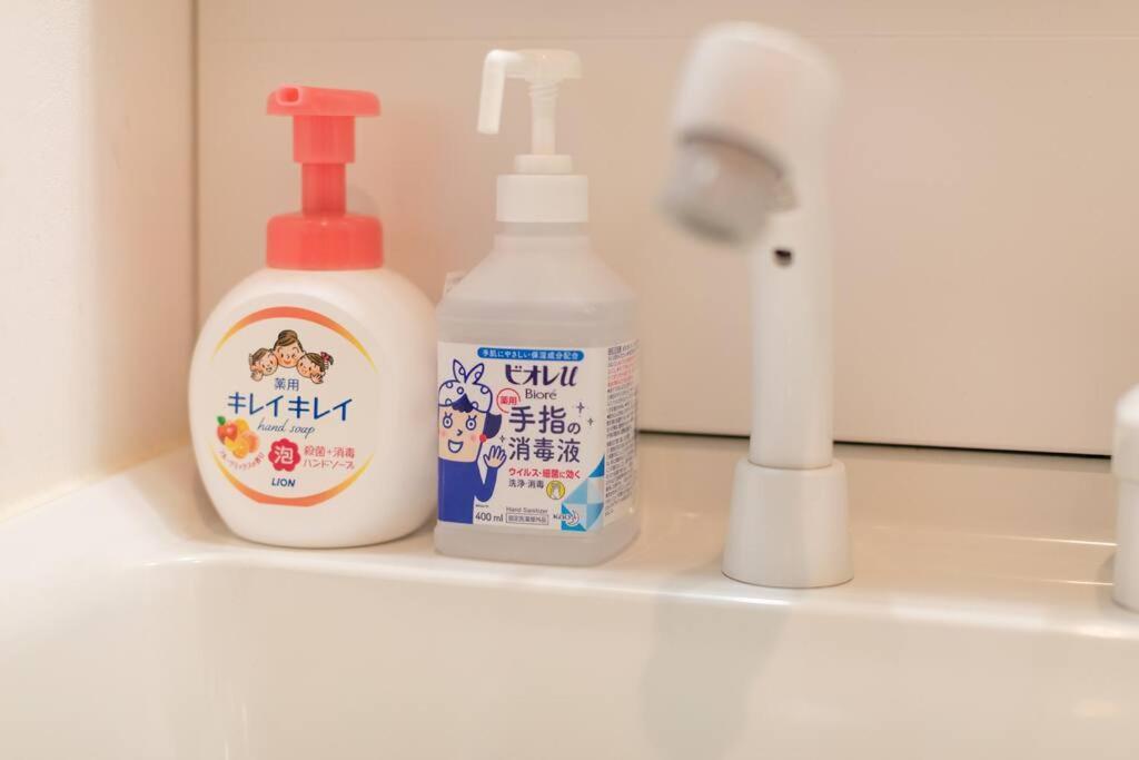 Apartment 【大阪市中心】一棟貸し切り、便利設備まで徒歩2分、心斎橋商店街まで徒歩10分！ *
