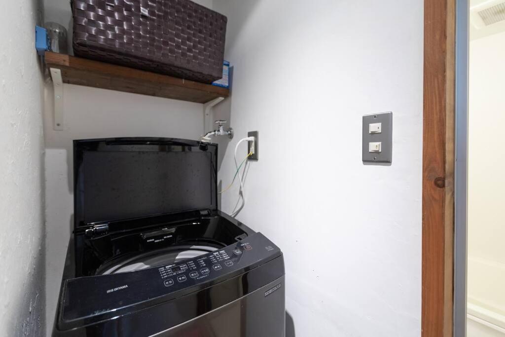 Apartment 【大阪市中心】一棟貸し切り、便利設備まで徒歩2分、心斎橋商店街まで徒歩10分！ Osaka