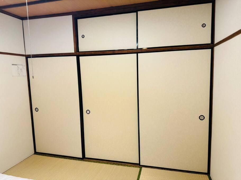 Apartment Kenchi House, 2-minute Walk From Nihonbashi Station And Kuromon Market