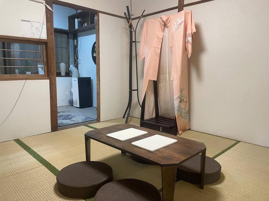 Kenchi House, 2-minute Walk From Nihonbashi Station And Kuromon Market Apartment
