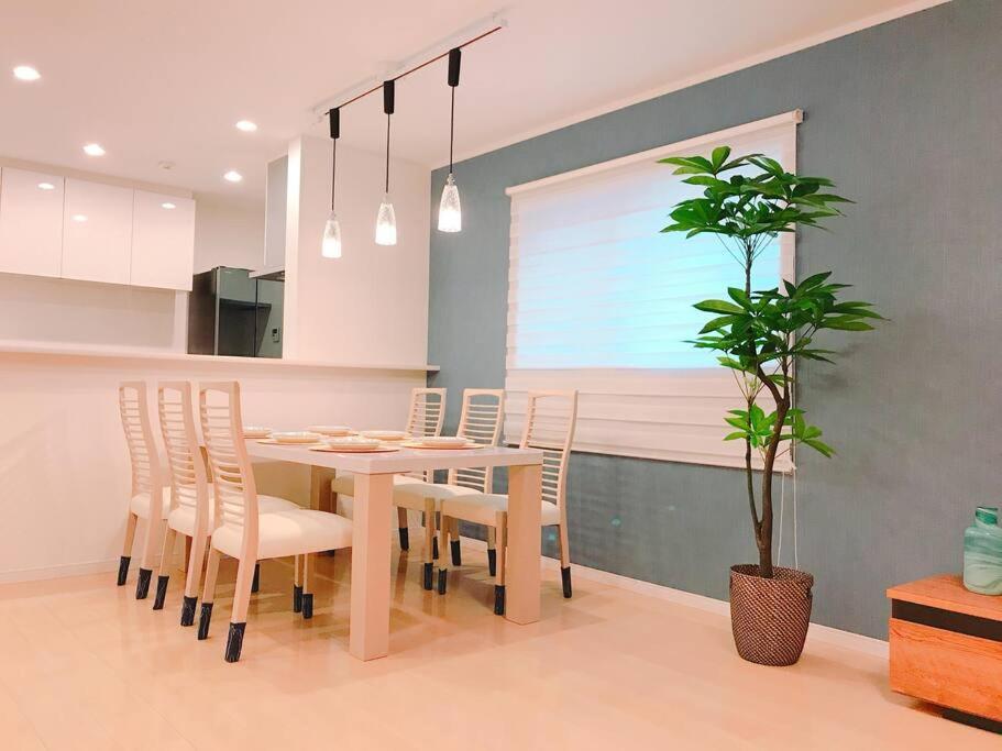 Apartment Spacious 120m2/4 Bedrooms/2 Toilets/free Parking