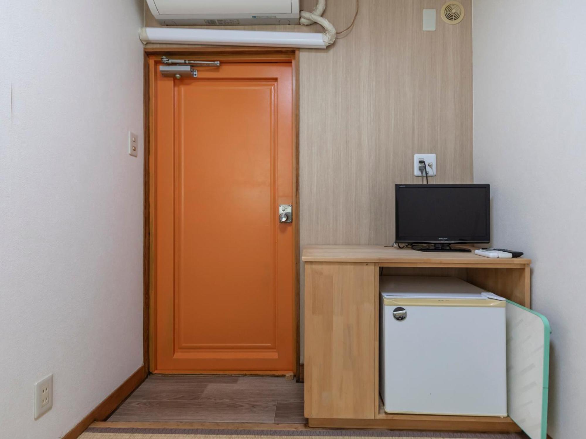 Business Kaga Hostel