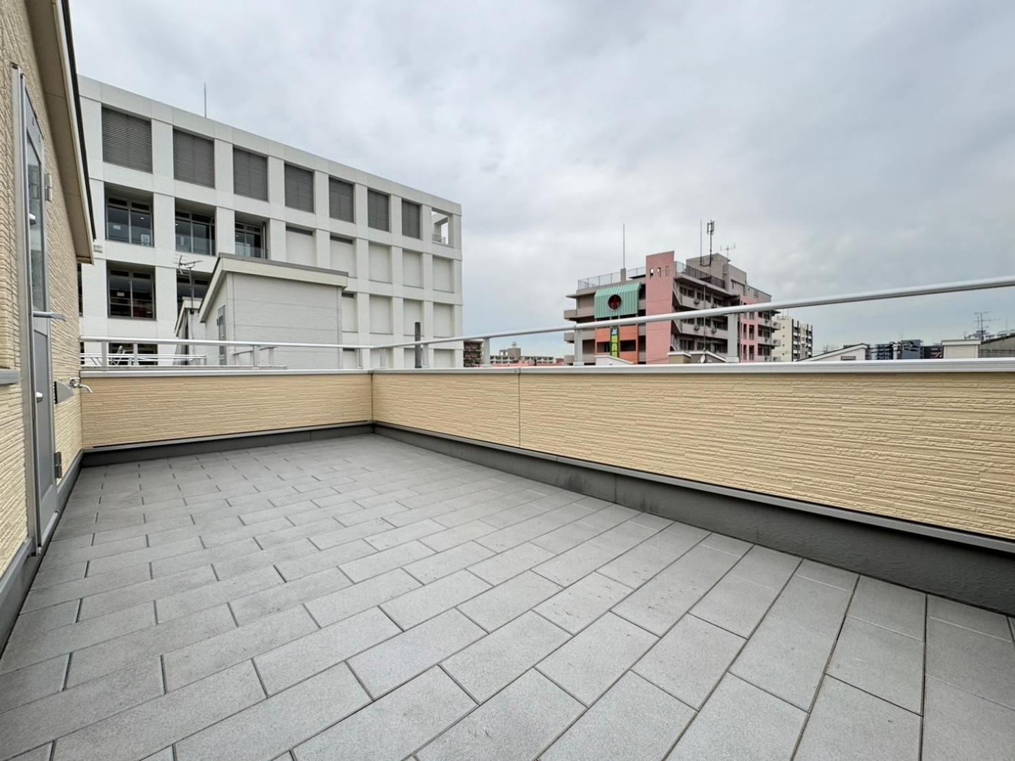 Erapos House Imamiya