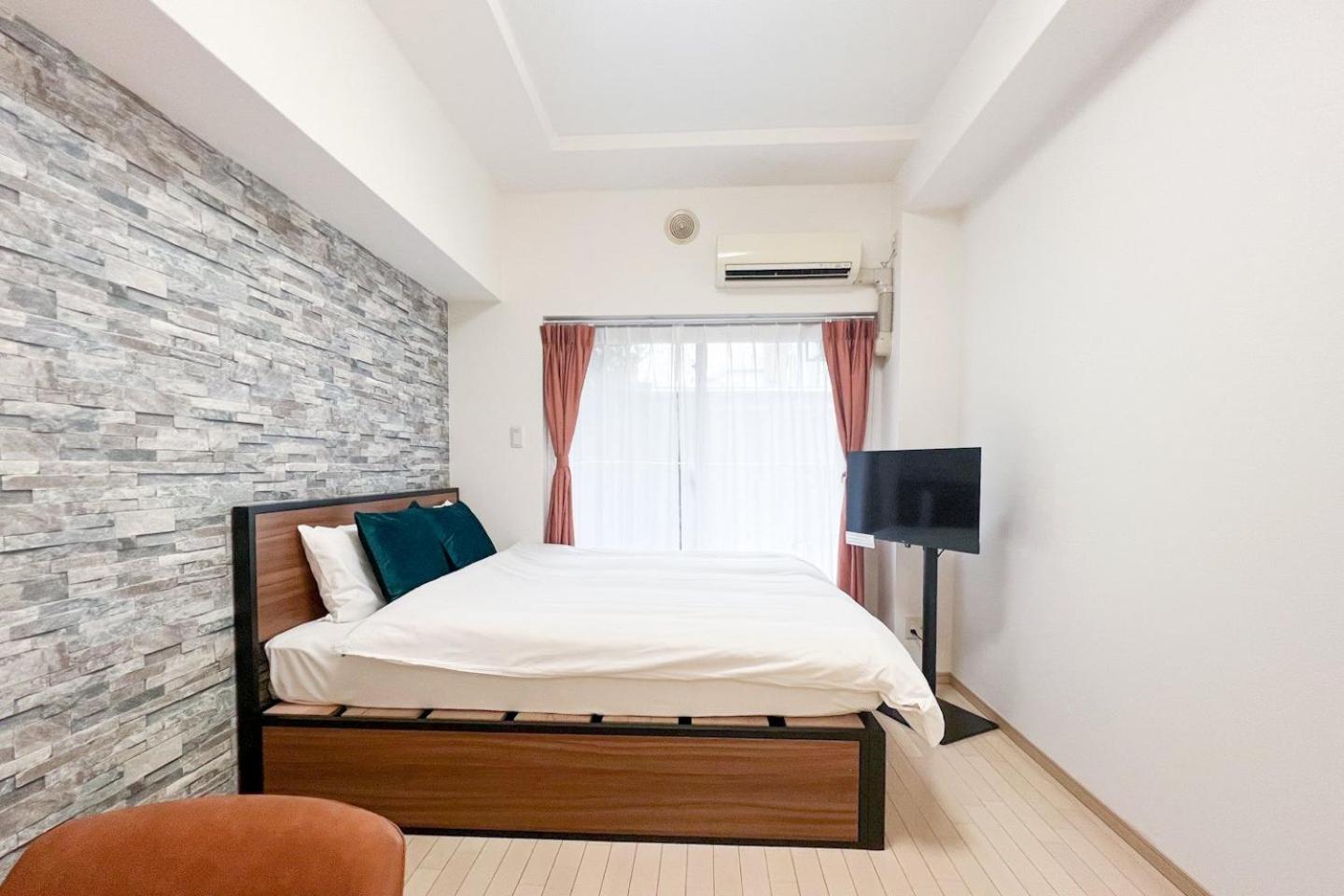 Diorecrest East Shinsaibashi Apartment *