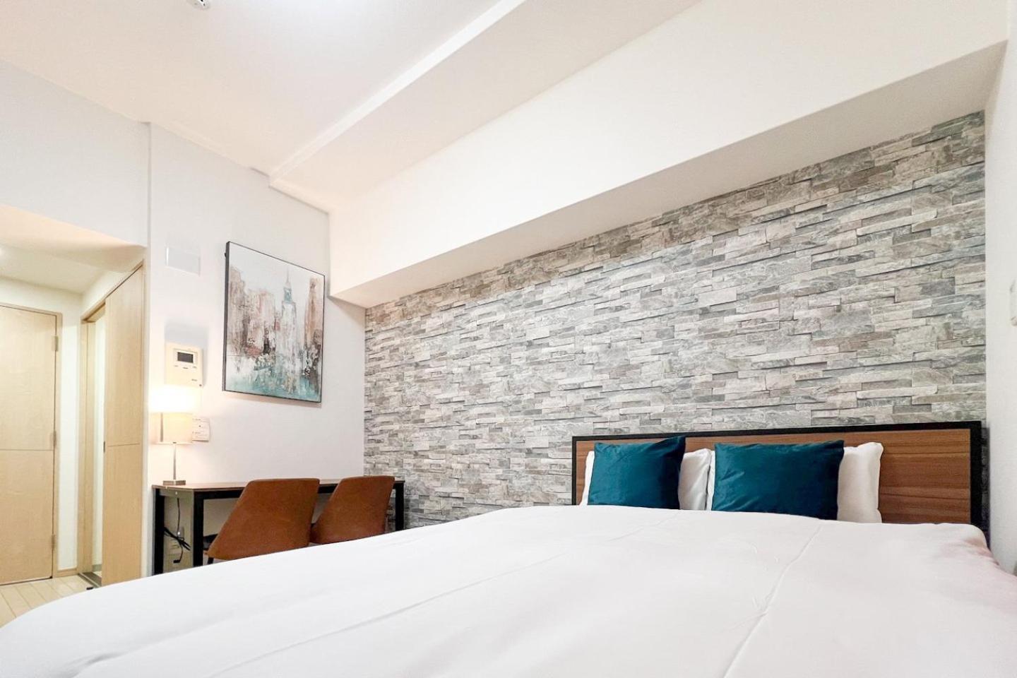 Apartment Diorecrest East Shinsaibashi *