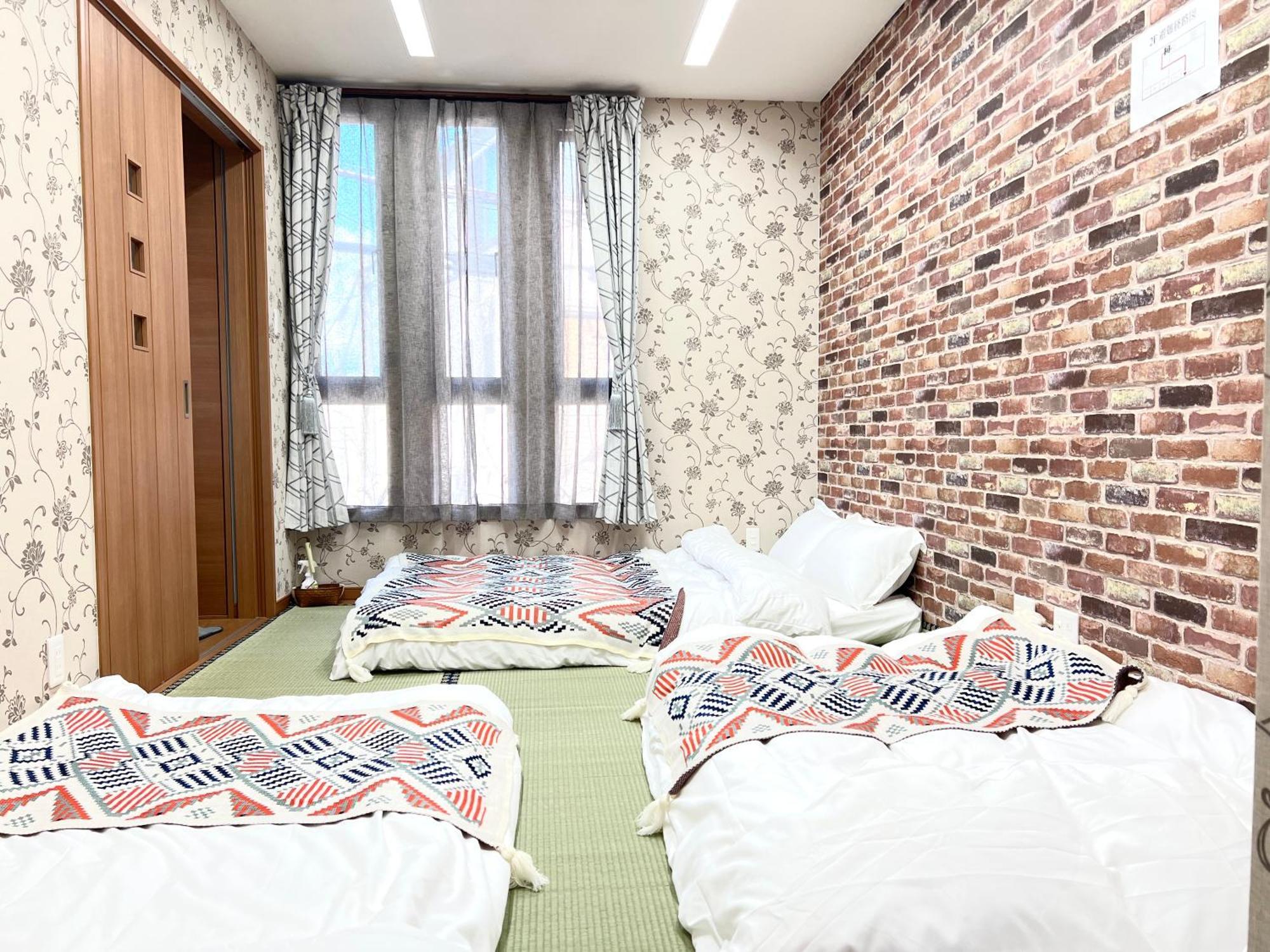 Villa 「鶴橋」駅 徒步9分，新建独栋的别墅，日本桥道顿堀难波梅田usj神户奈良一线直达 Osaka
