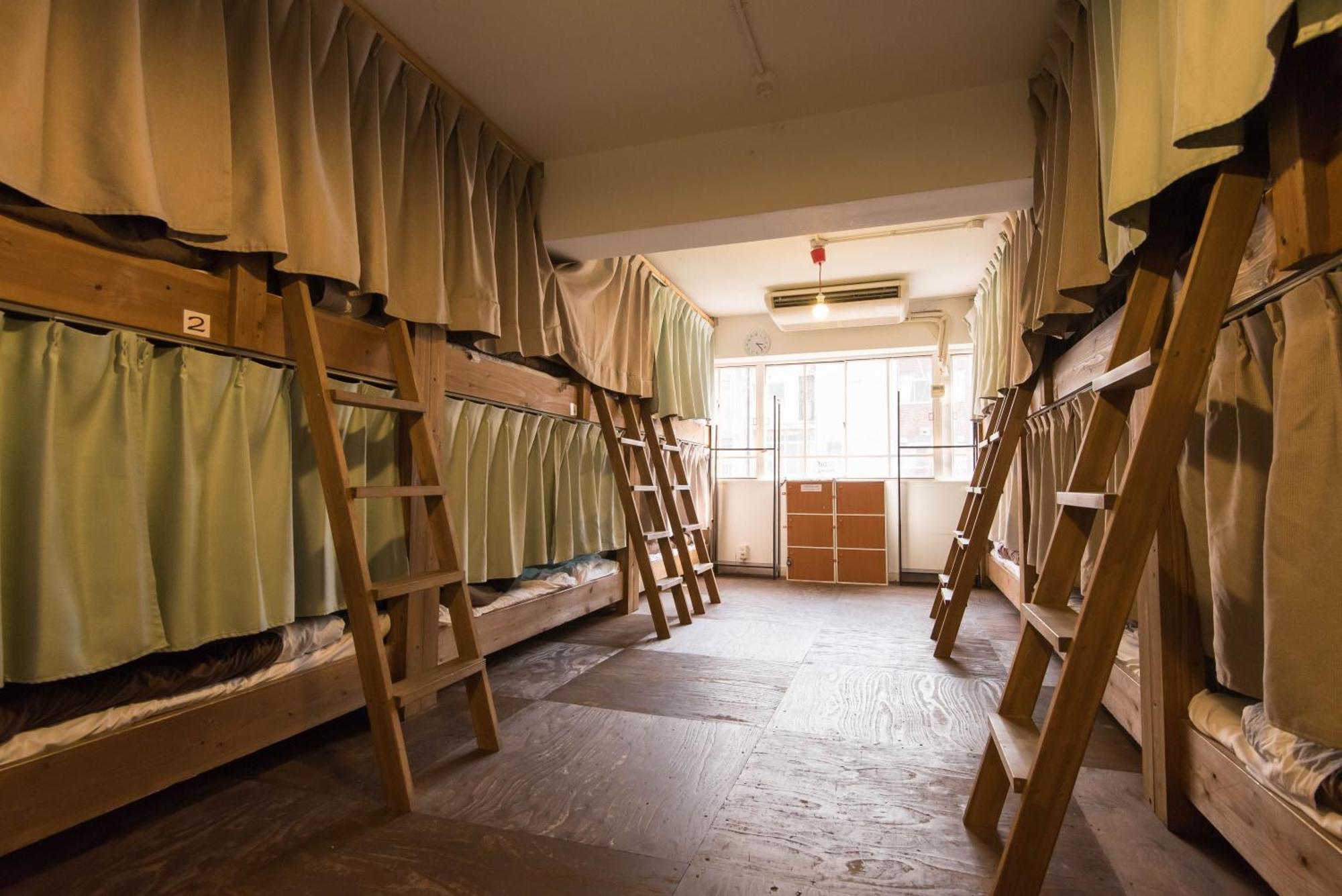 Q Hostel