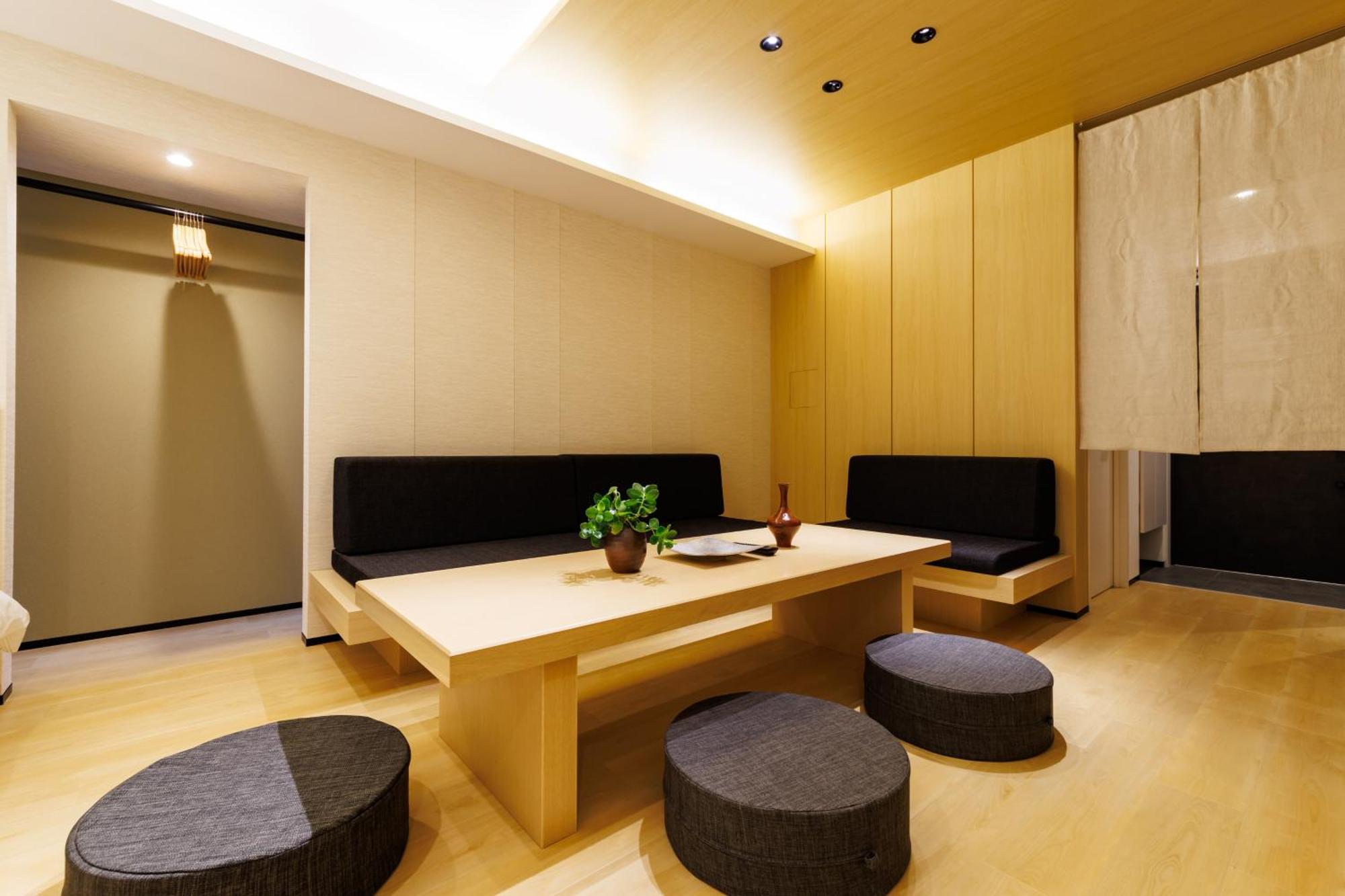 Comforts81 Shinsaibashi Osaka