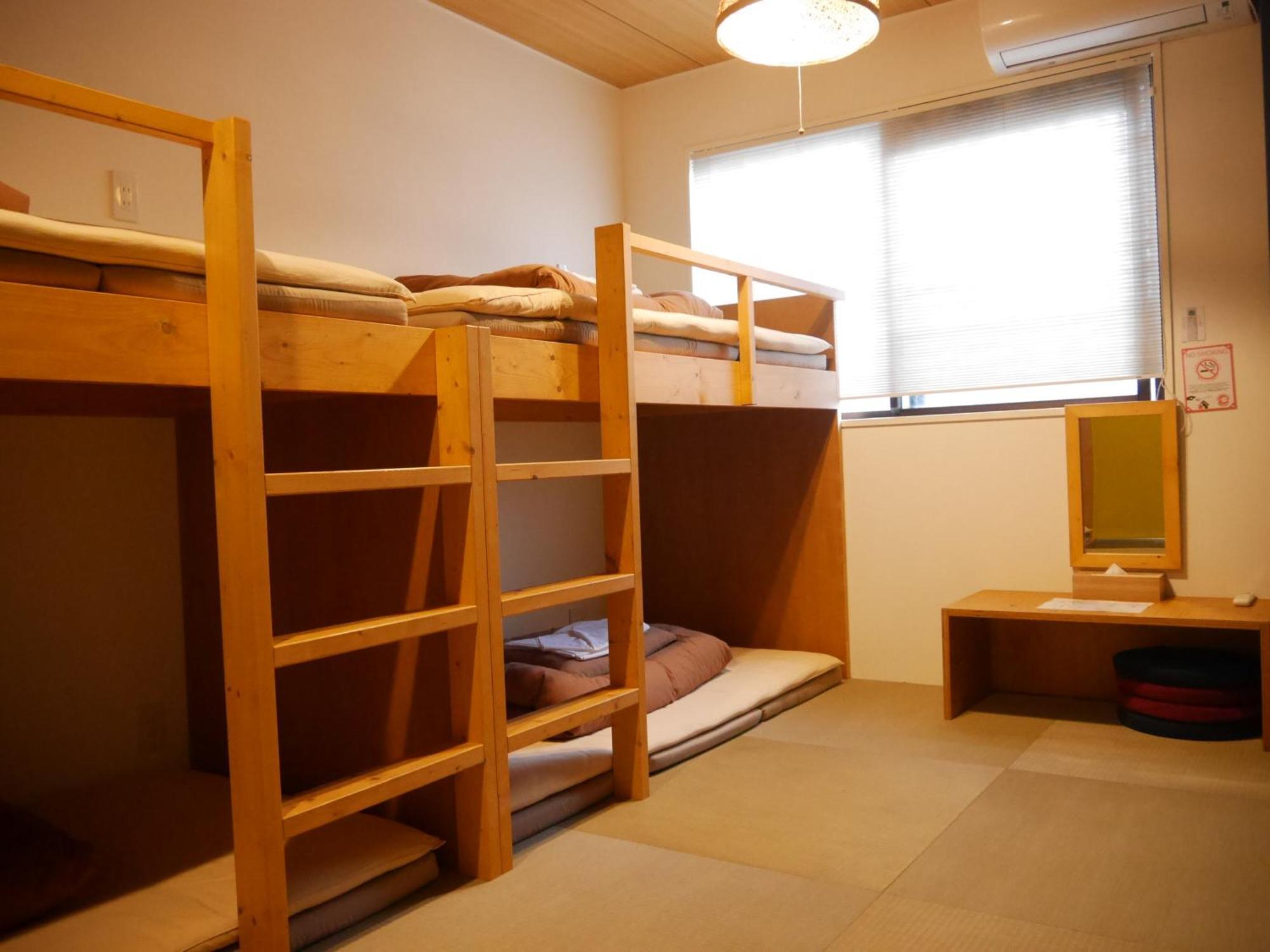 J-hoppers Universal Guest house Osaka