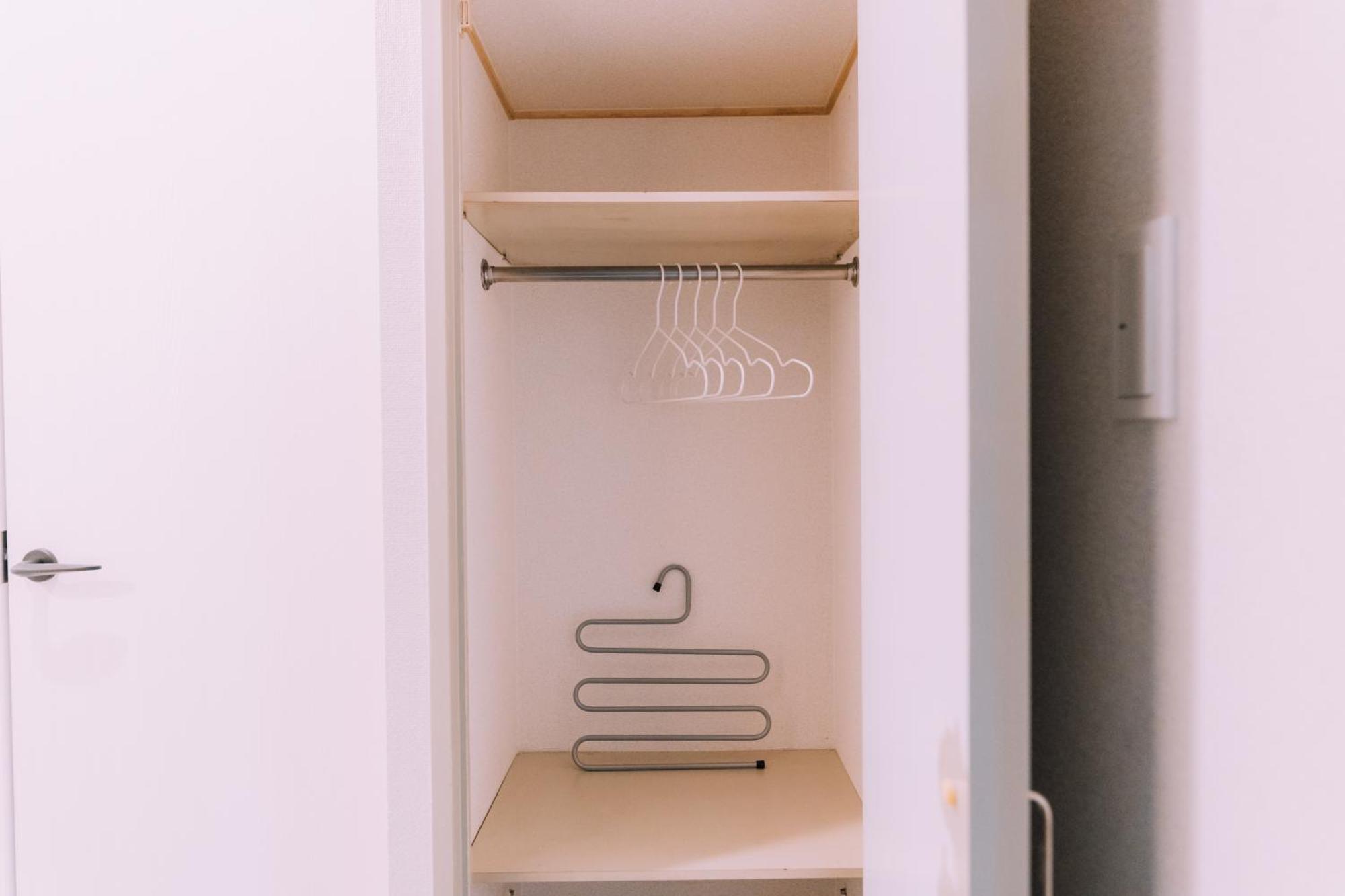 Apartment Minimalist Loft Namba Compact Studio With A 24-hour Gym Ma405