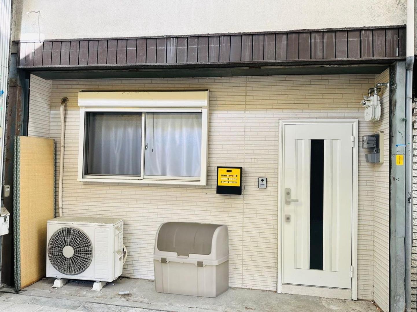 Villa 通天閣・天王寺一つ駅・最大10名・wifi完備・一戸建団体に人気 *