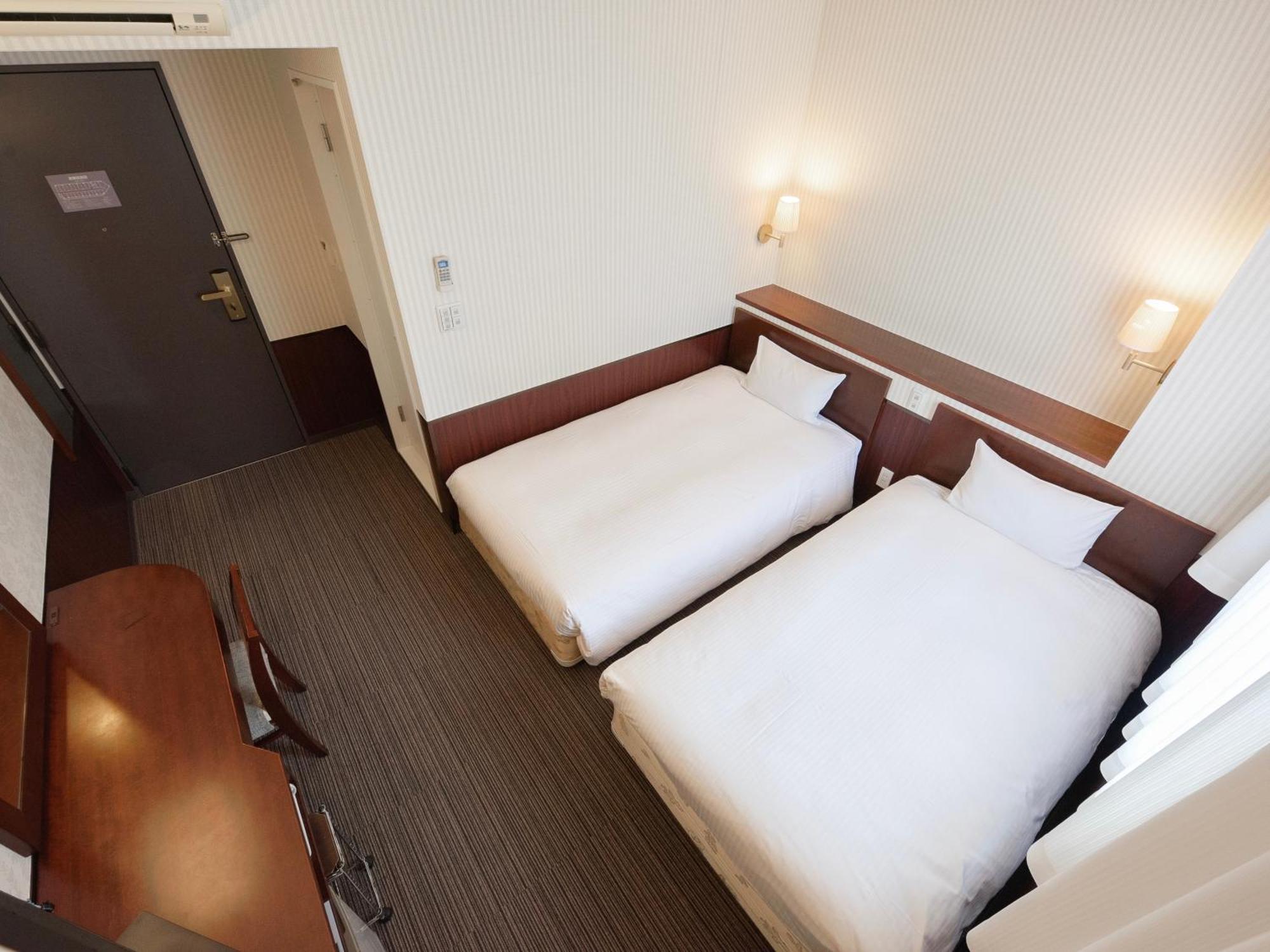 Hillarys Hotel Osaka