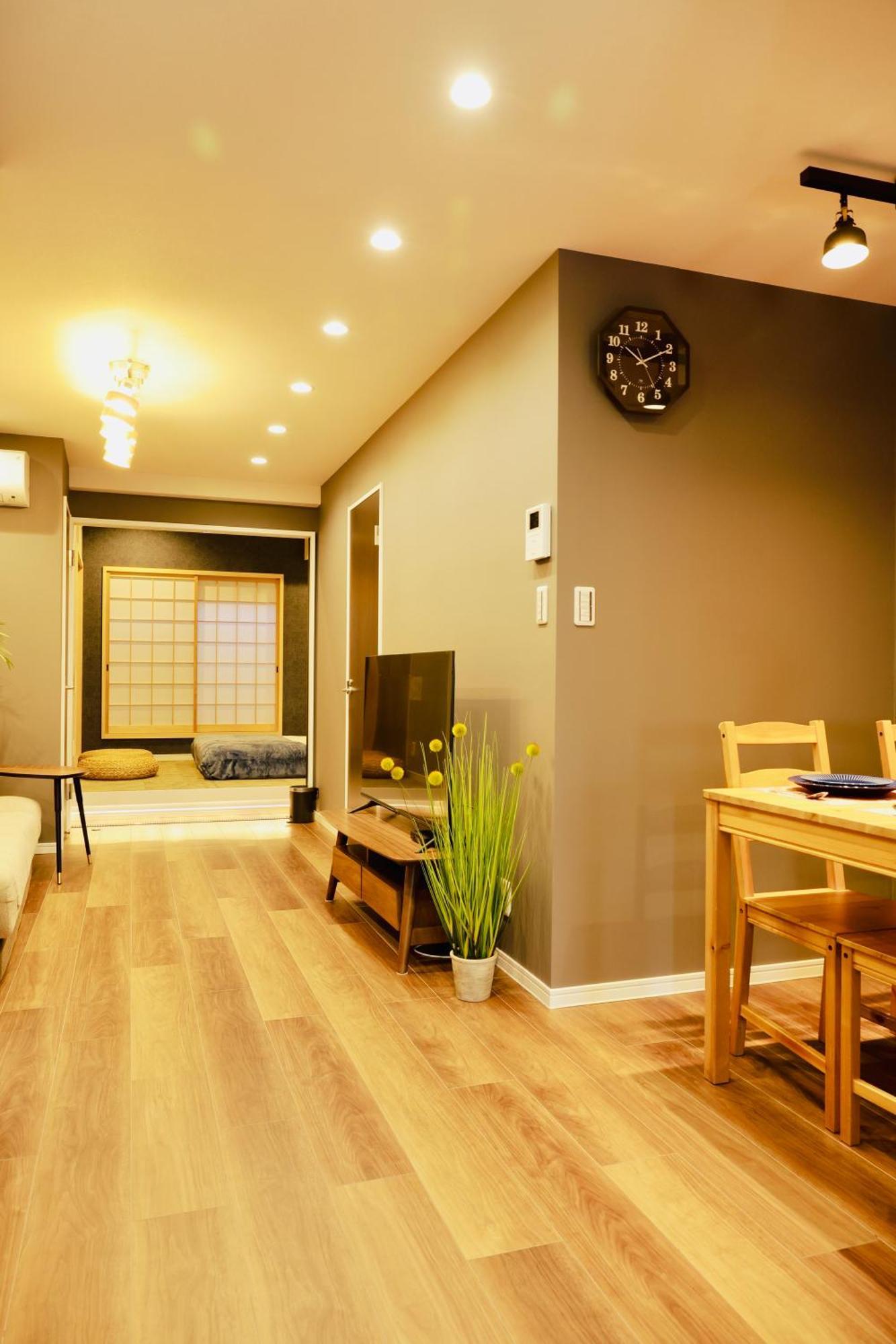 Apartment 【初見】天下茶屋徒歩6分。関西空港、梅田、心斎橋難波直接アクセス *
