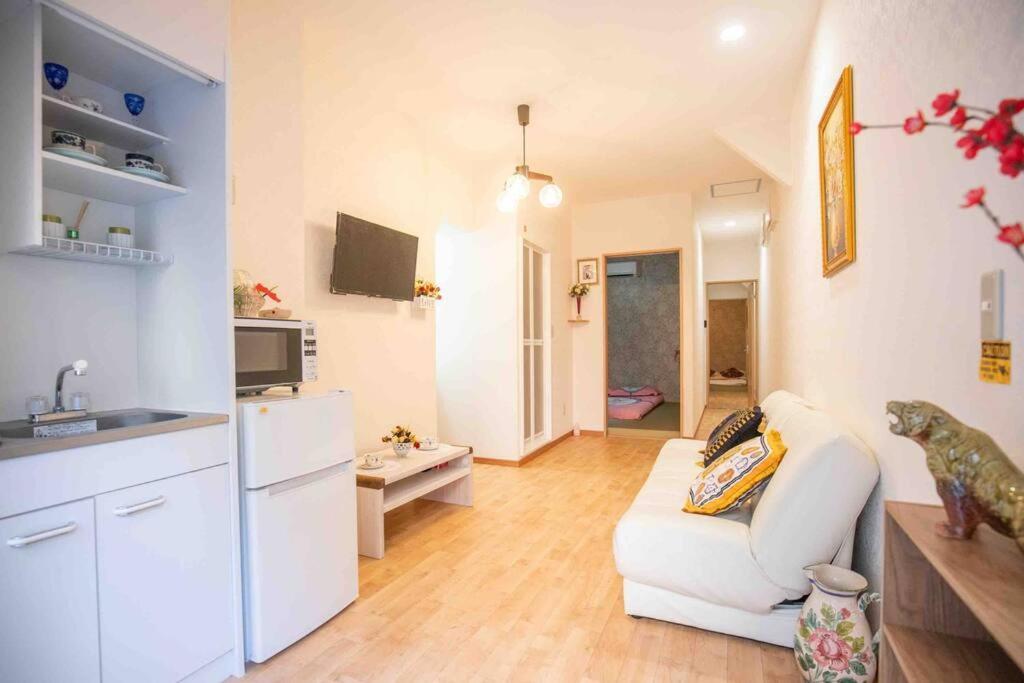 Apartment 机场直达黑门市场1分钟公寓3房一厅2厕所2浴室 Osaka