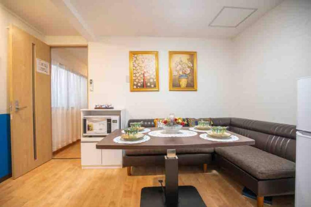 机场直达黑门市场1分钟车站5分钟4房一厅2厕所2浴室 Apartment