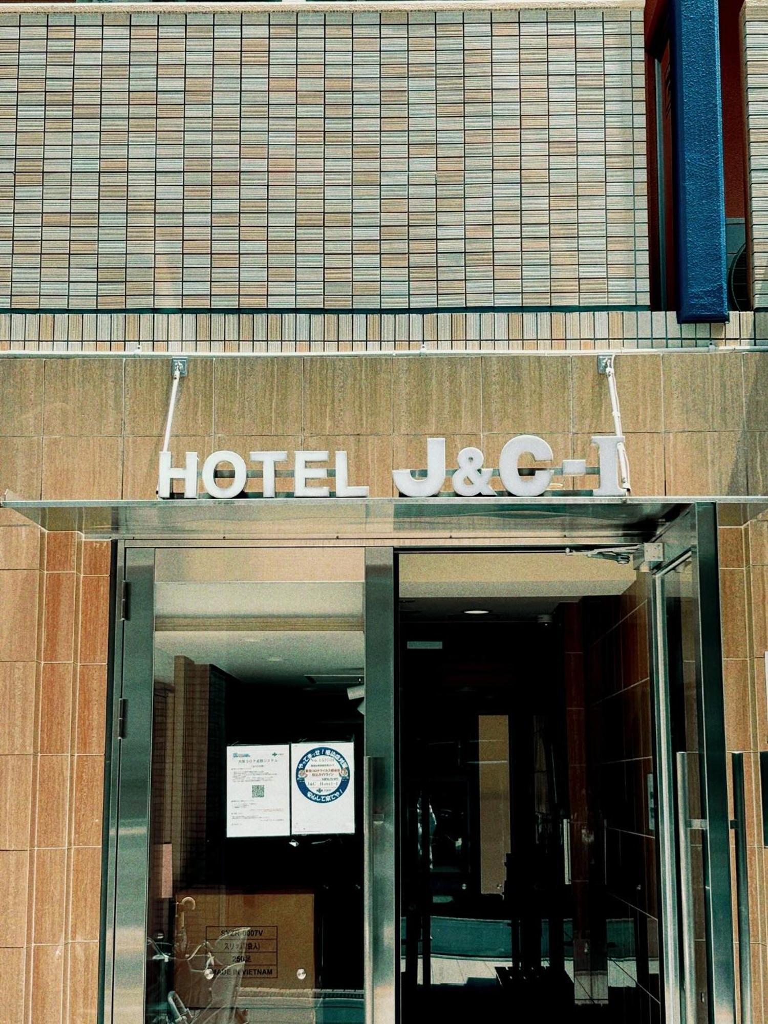J&c-i *