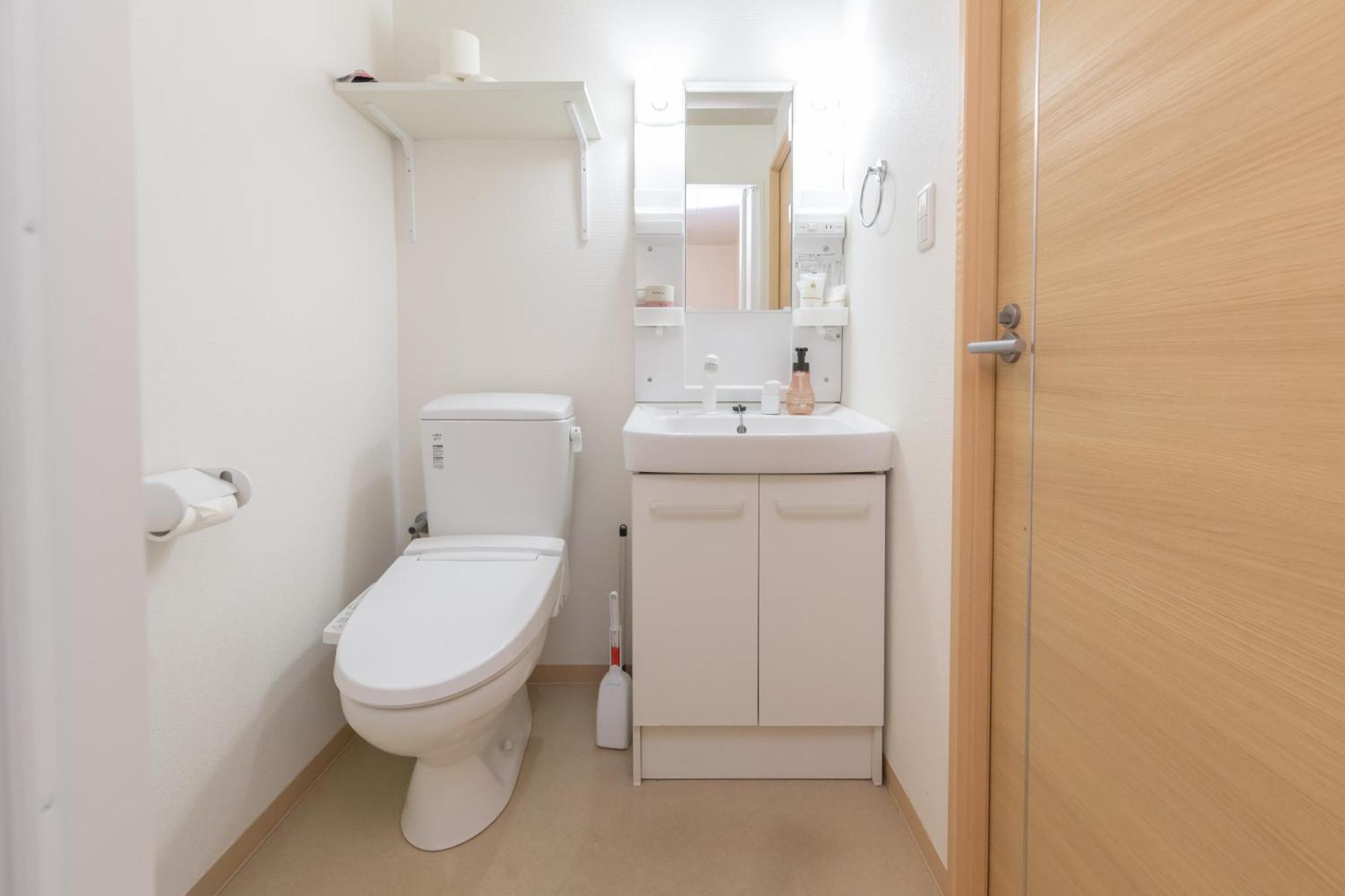 Ocean Nipponbashi Higashi Apartment