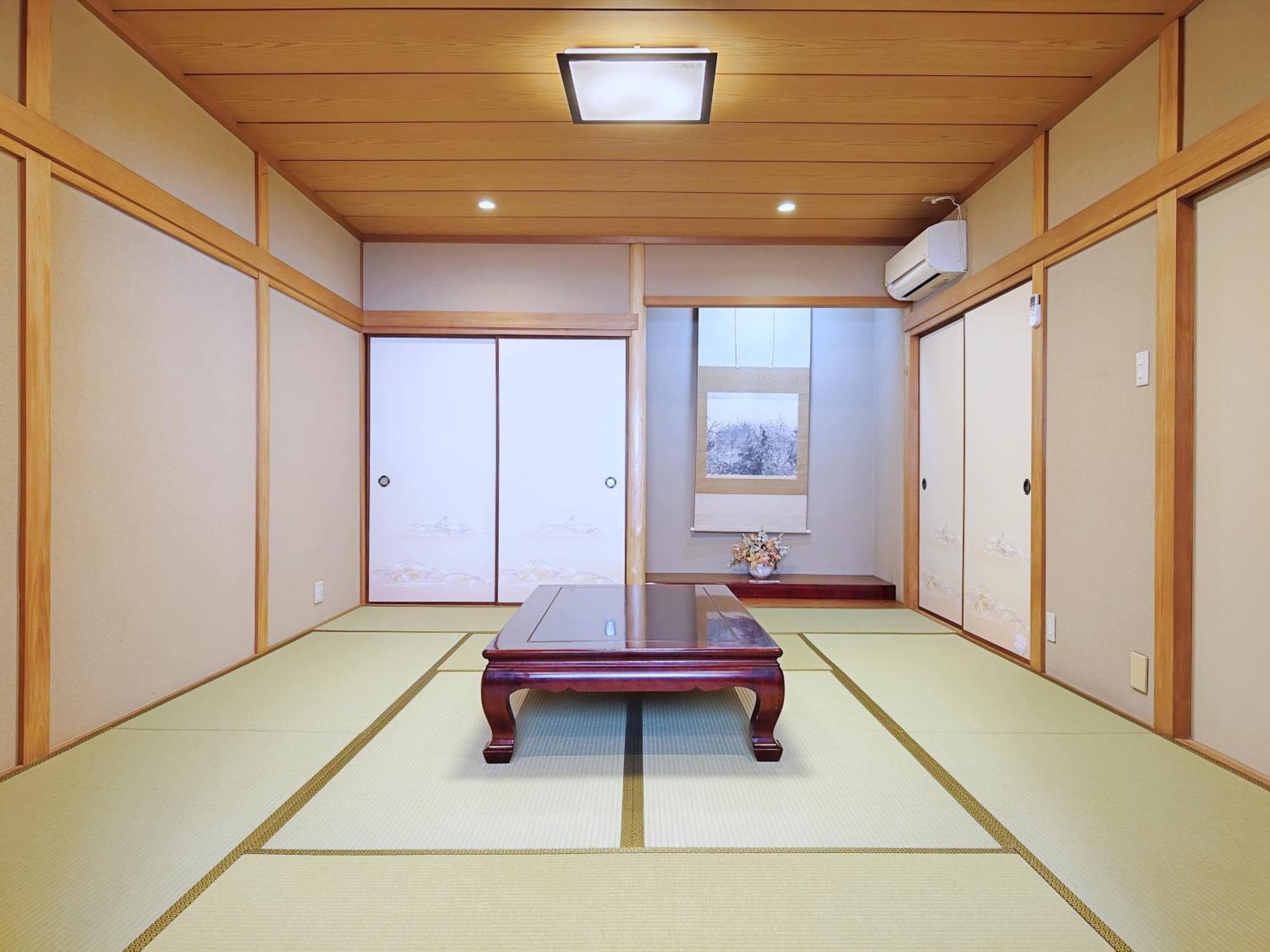 Villa 清潔#快適#広々なんば駅徒歩8分#9名宿泊可#wi-fiswitch#大画面tv *