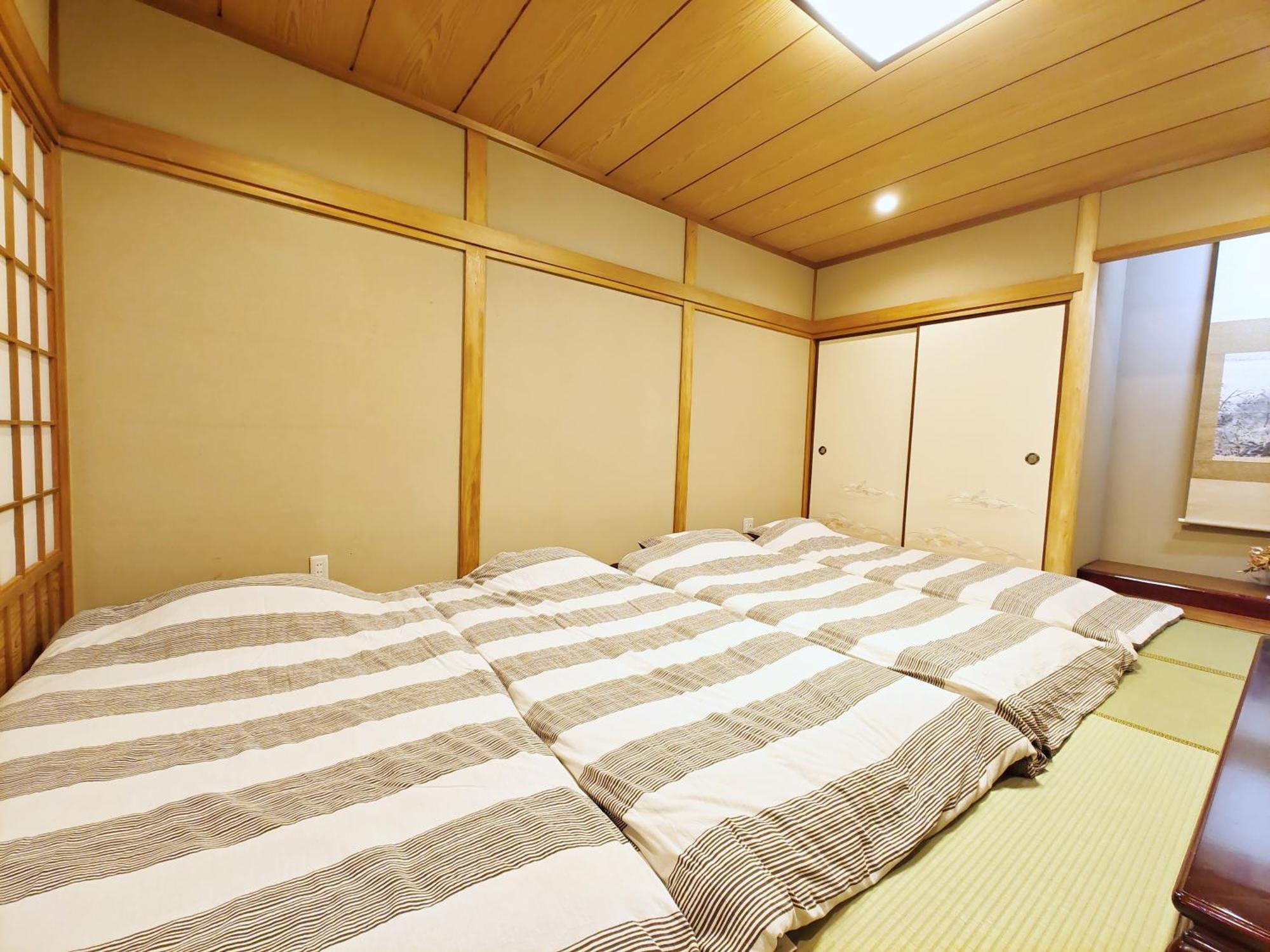 清潔#快適#広々なんば駅徒歩8分#9名宿泊可#wi-fiswitch#大画面tv Villa *