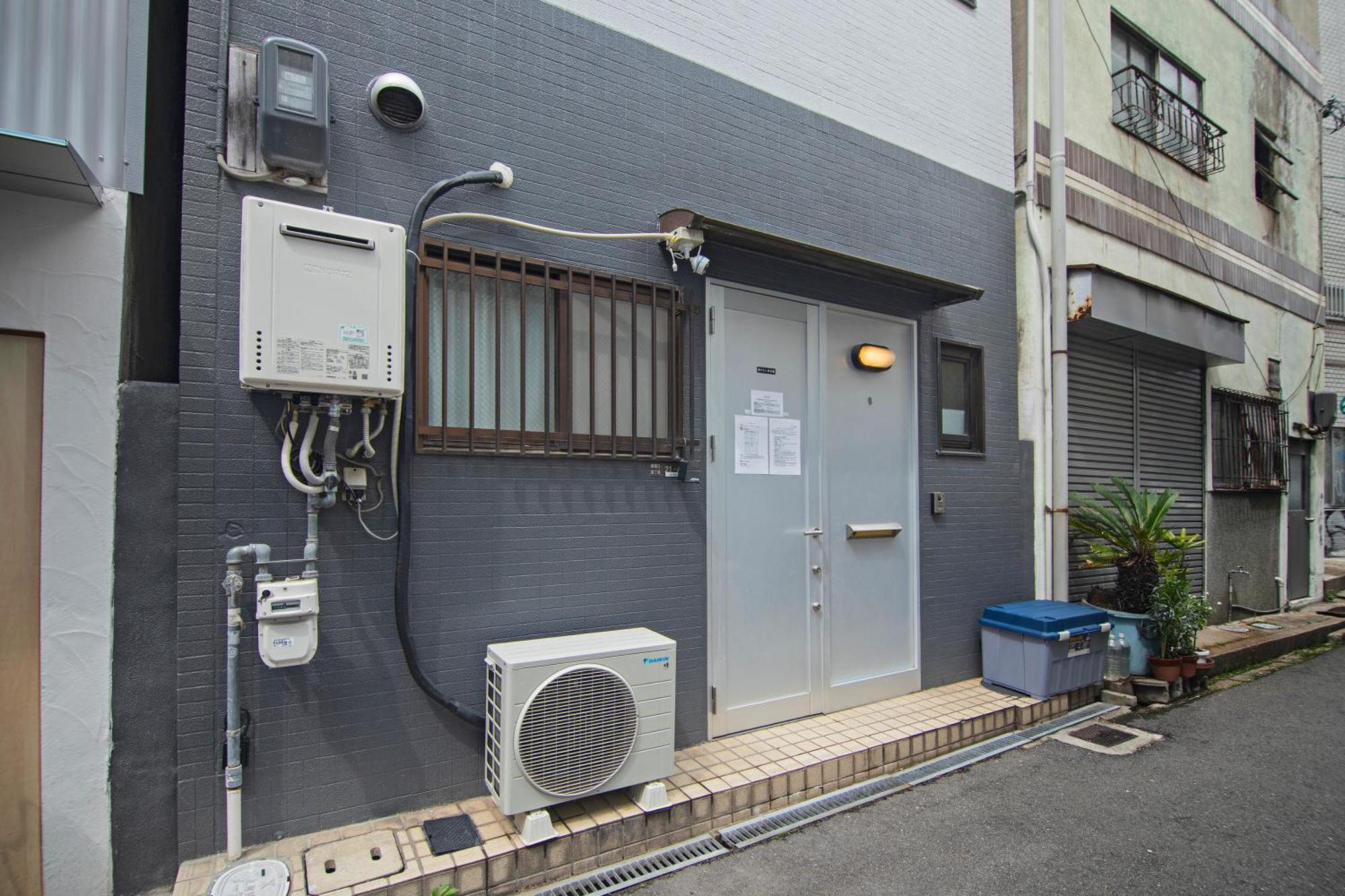 旅タイム・西長堀　駅まで徒歩6分　usj電車8分 Villa Osaka