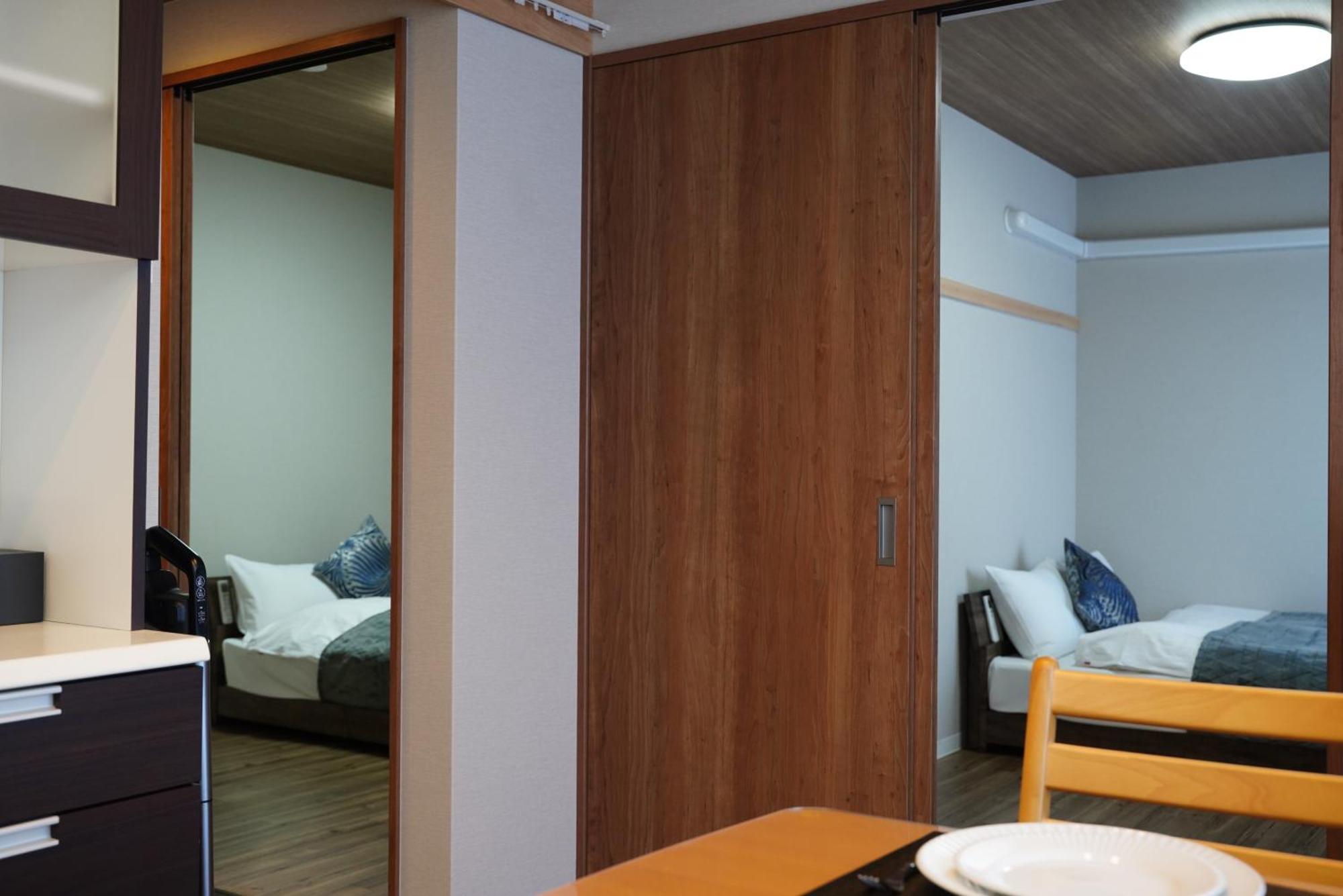Kuromon Royal Ueno Homestay *