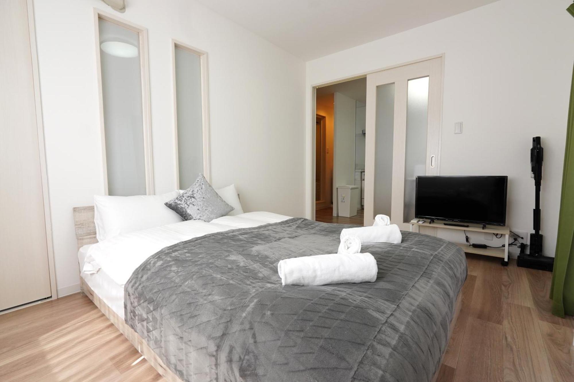 Kuromon Royal Ueno Homestay *