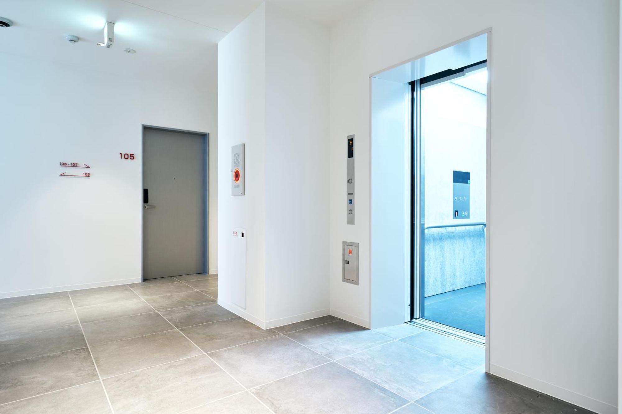 Rakuten Station North Apartment *