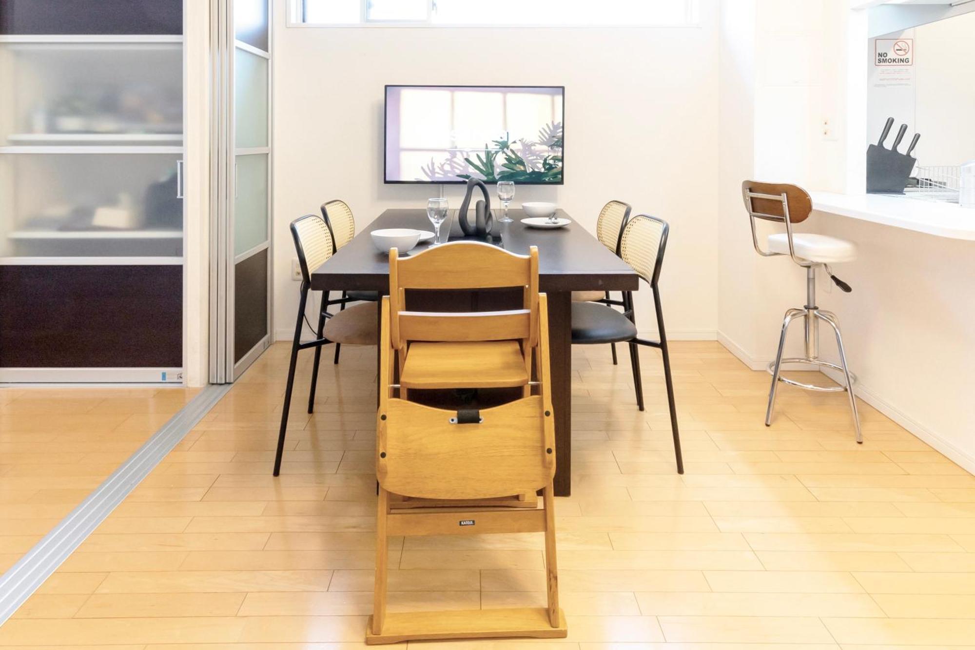 Shinsaibashi Lofts Apartment