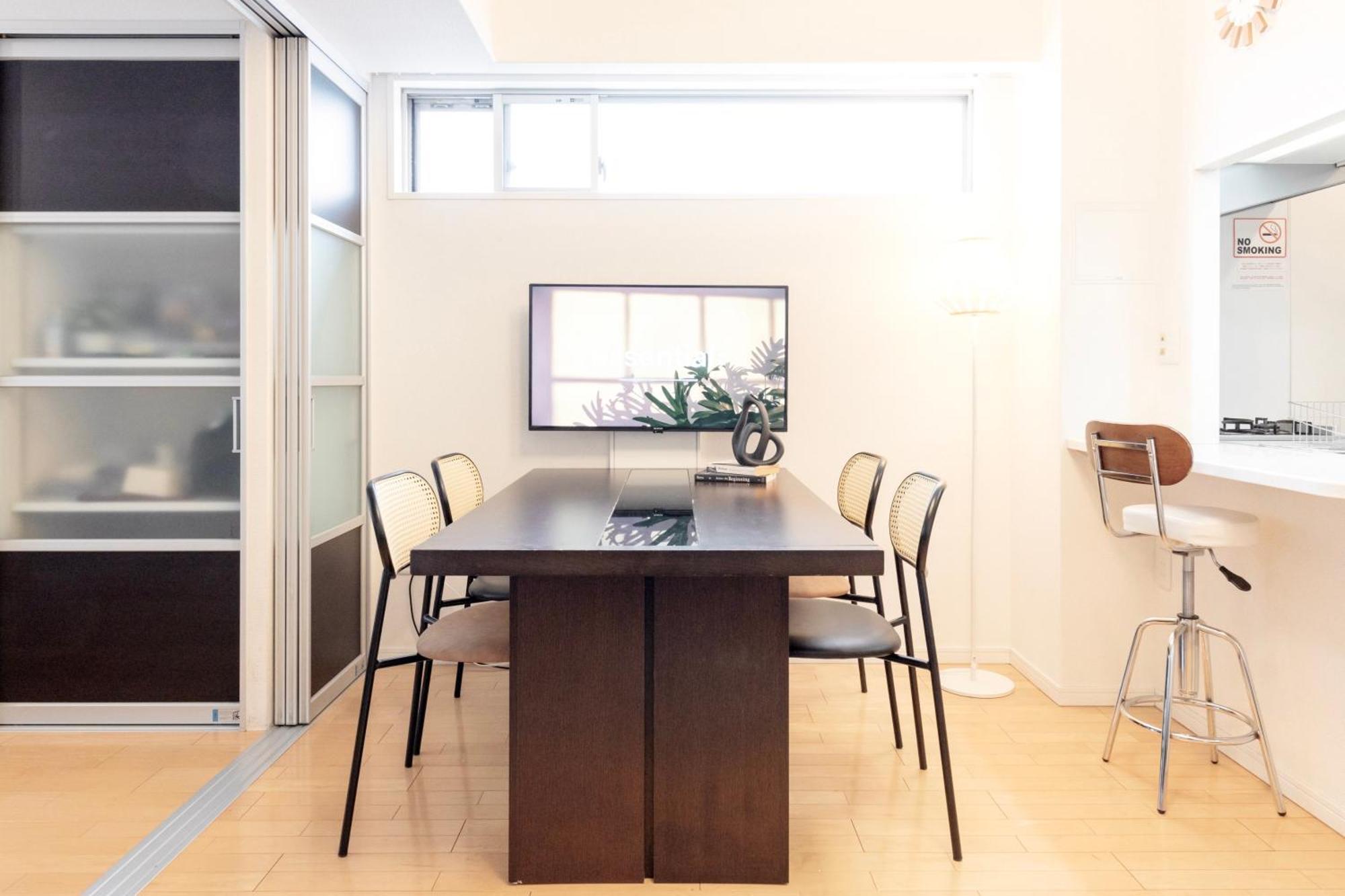 Shinsaibashi Lofts Apartment *