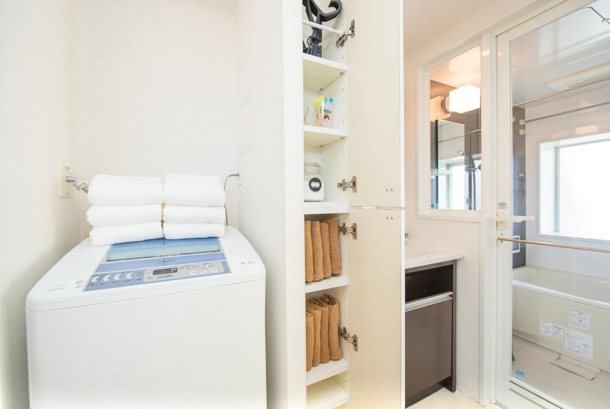Apartment Shinsaibashi Lofts *