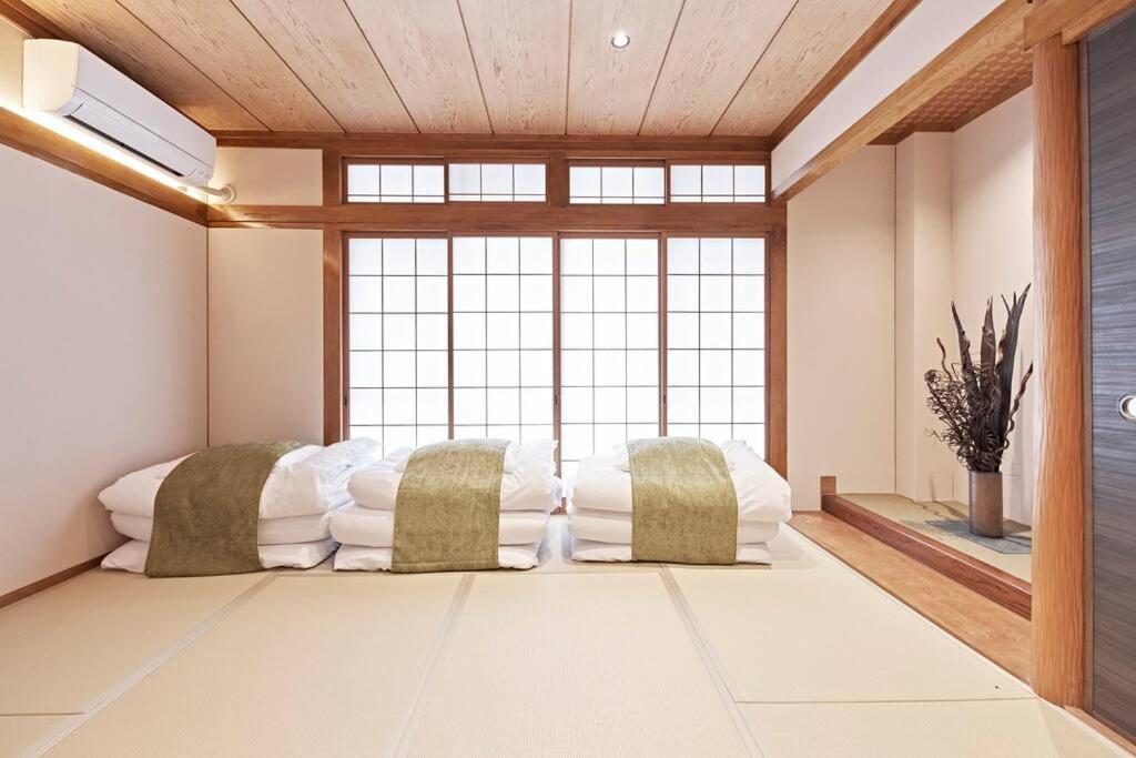 Eni Kuromon Apartment
