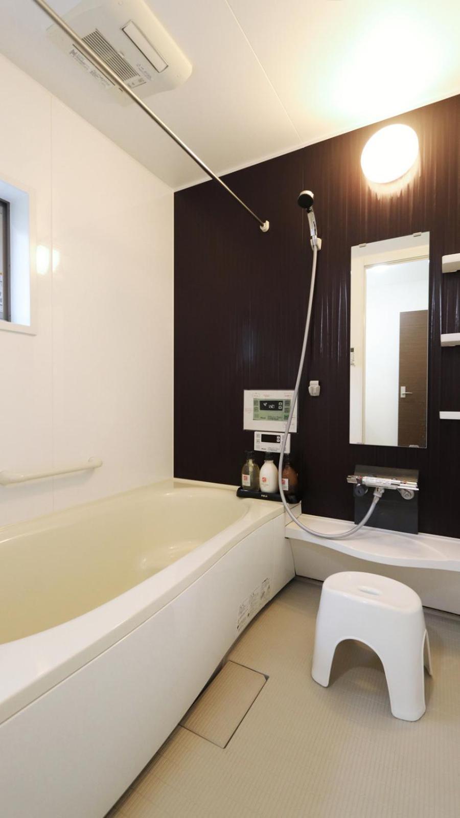 Save Up To Half 7br 5-min Walk To Stn *