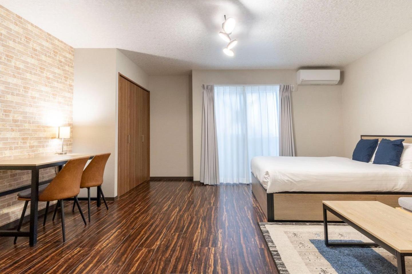 Apartment House Sinkan Osaka
