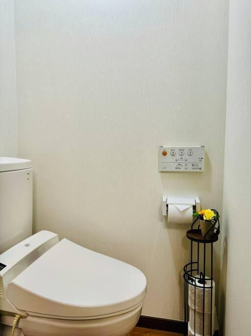 Apartment Official Trhouses 和御 霊羽 Direct Connection From Kansai Airport, 9 Minutes To Namba *