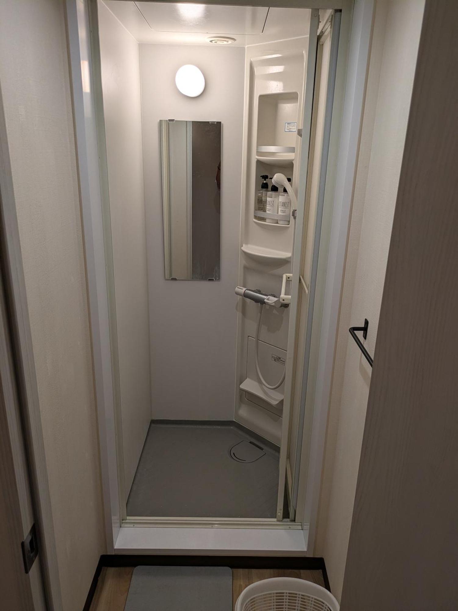 Hostel Bnb+ Namba