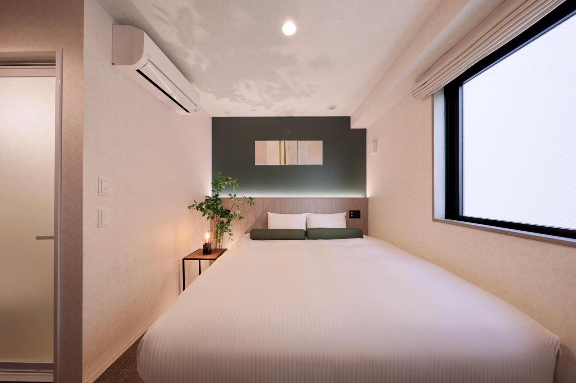 Hotel Doutonbori Crystal Iv 3*