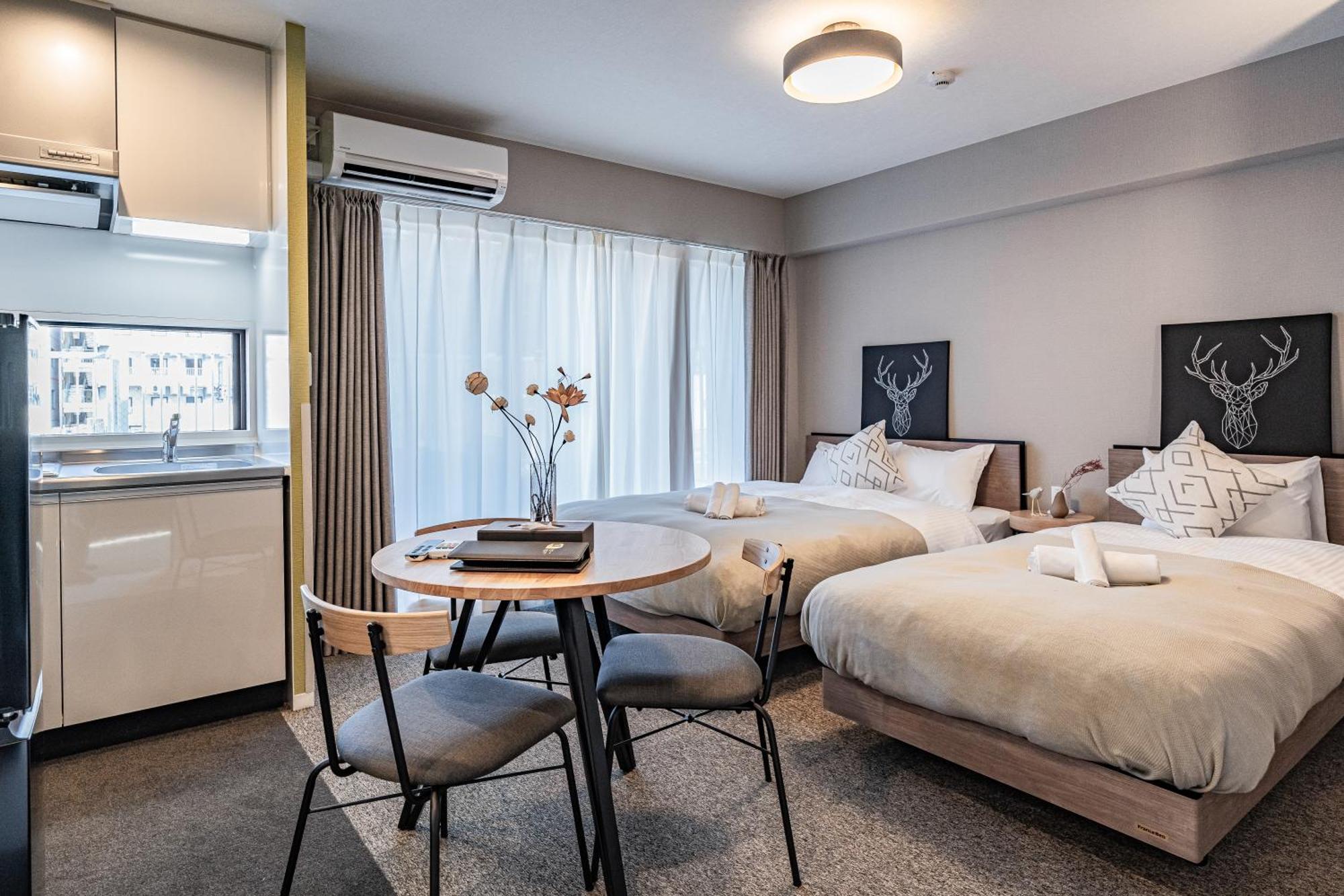 11 Umeda Kamiyama Apartment