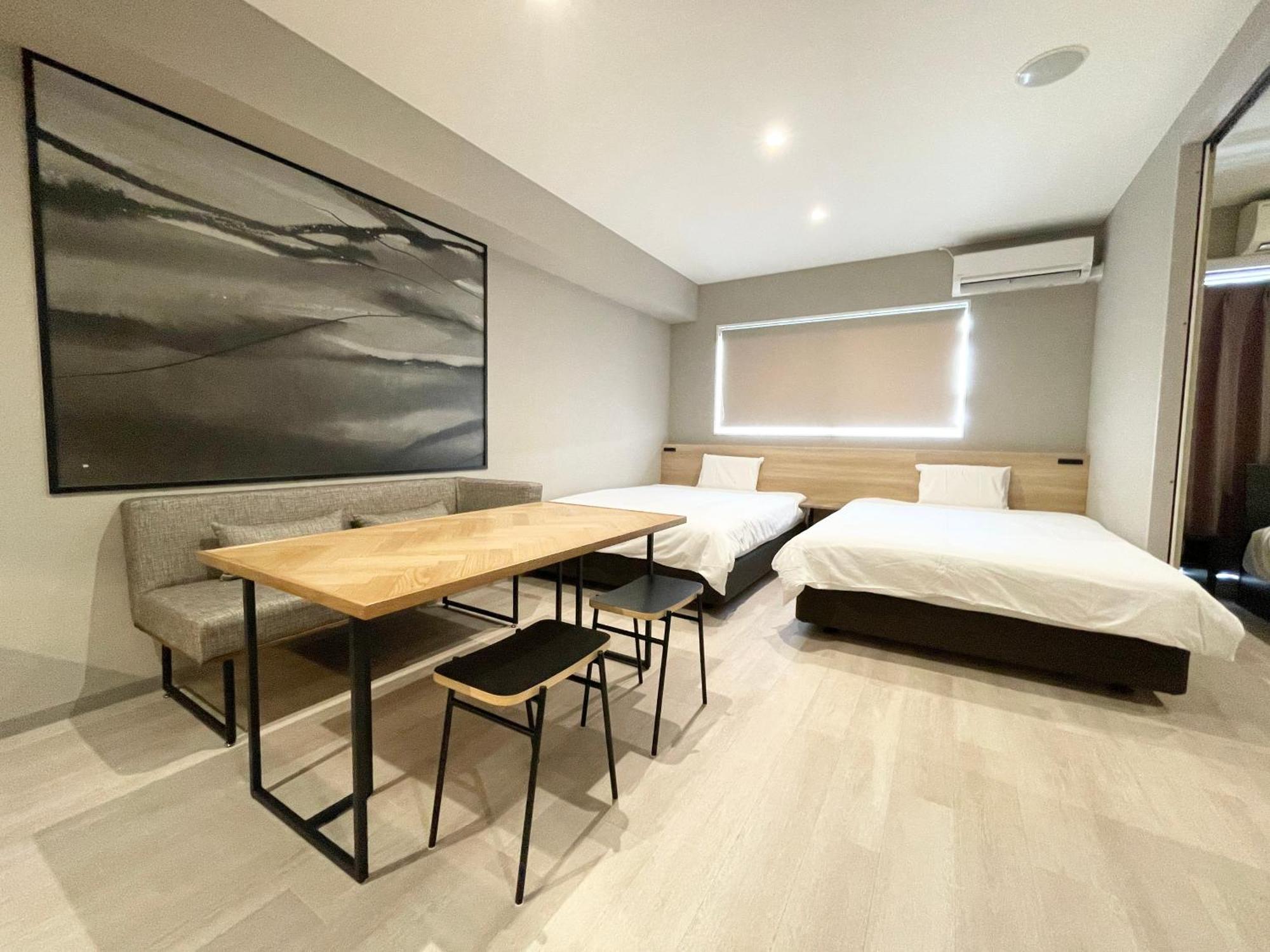 Apartment Comforts81 Shinsaibashi Osaka