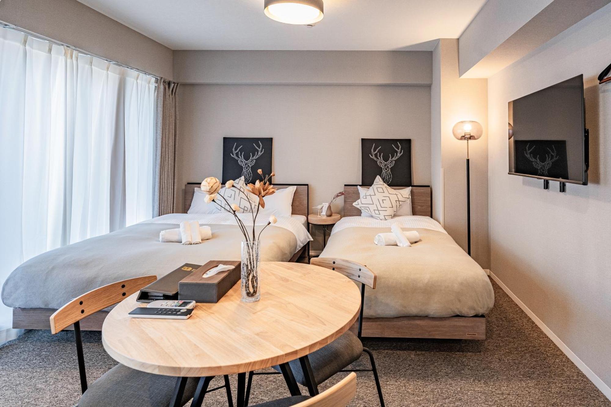 11 Umeda Kamiyama Apartment