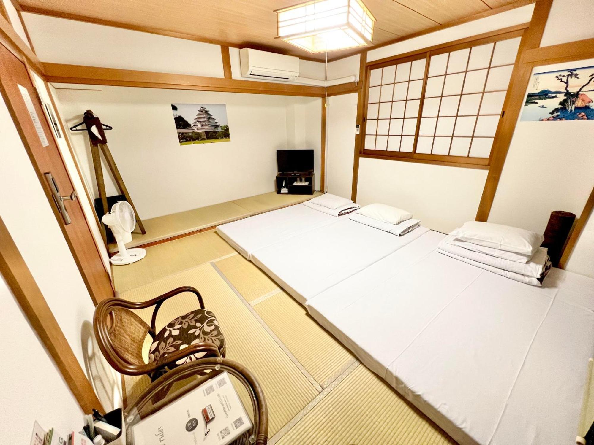 Kansai Guesthouse: Convenient Tsuruhashi Near Namba And Universal Apartamento Osaka