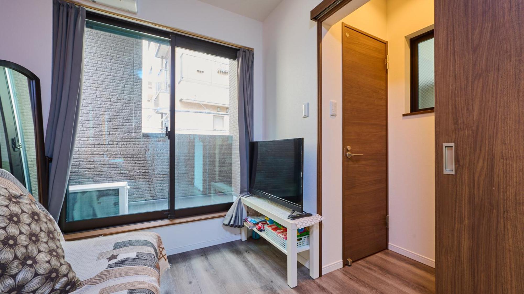 Apartment 新开业优惠！时尚地暖独栋鹤桥站超便利！难波日本桥神户奈良环球影城一线直达/jrloop/近铁/地下铁 Osaka