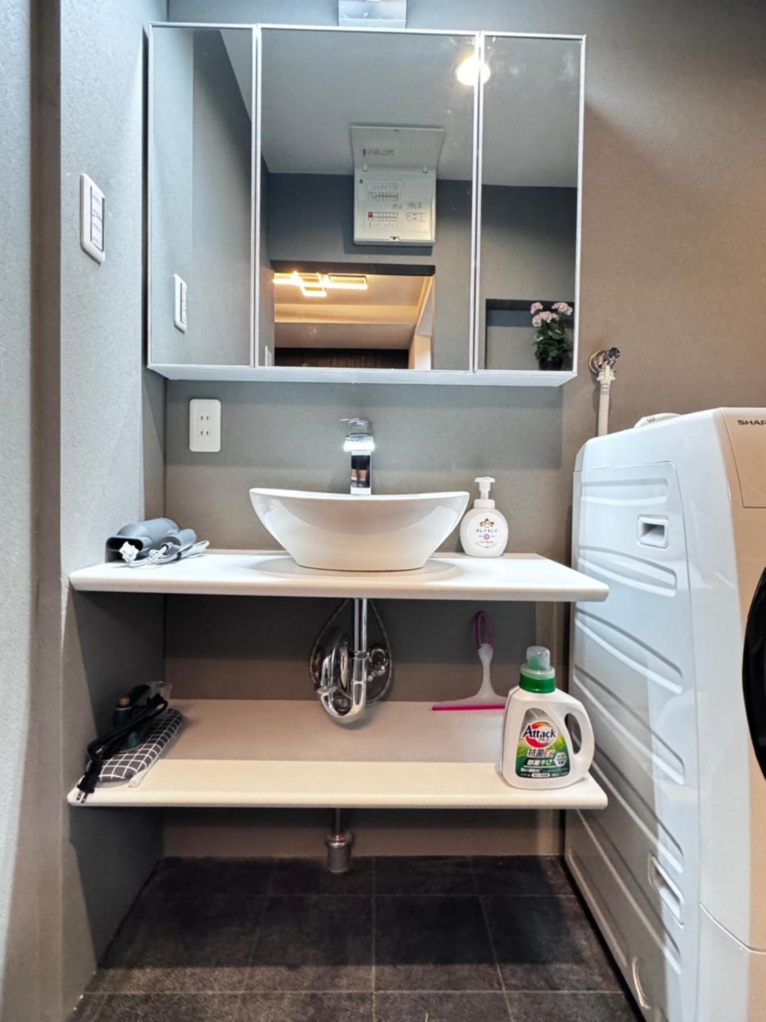 Official Trhouses 和御 玖鶴 15 Minutes To Shinsaibashi, Kuromon Market And Namba *