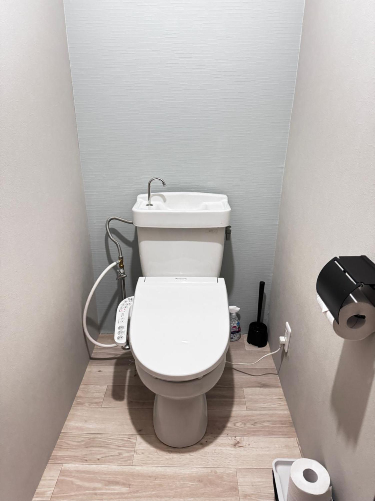 Official Trhouses 和御 玖鶴 15 Minutes To Shinsaibashi, Kuromon Market And Namba