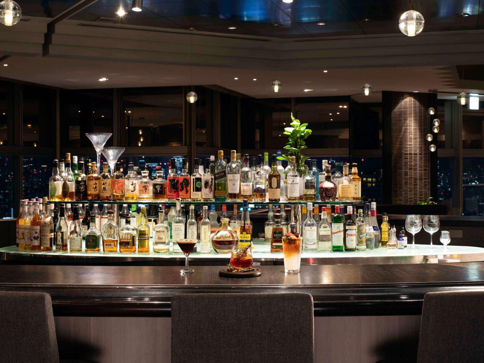 Swissotel Nankai 5*