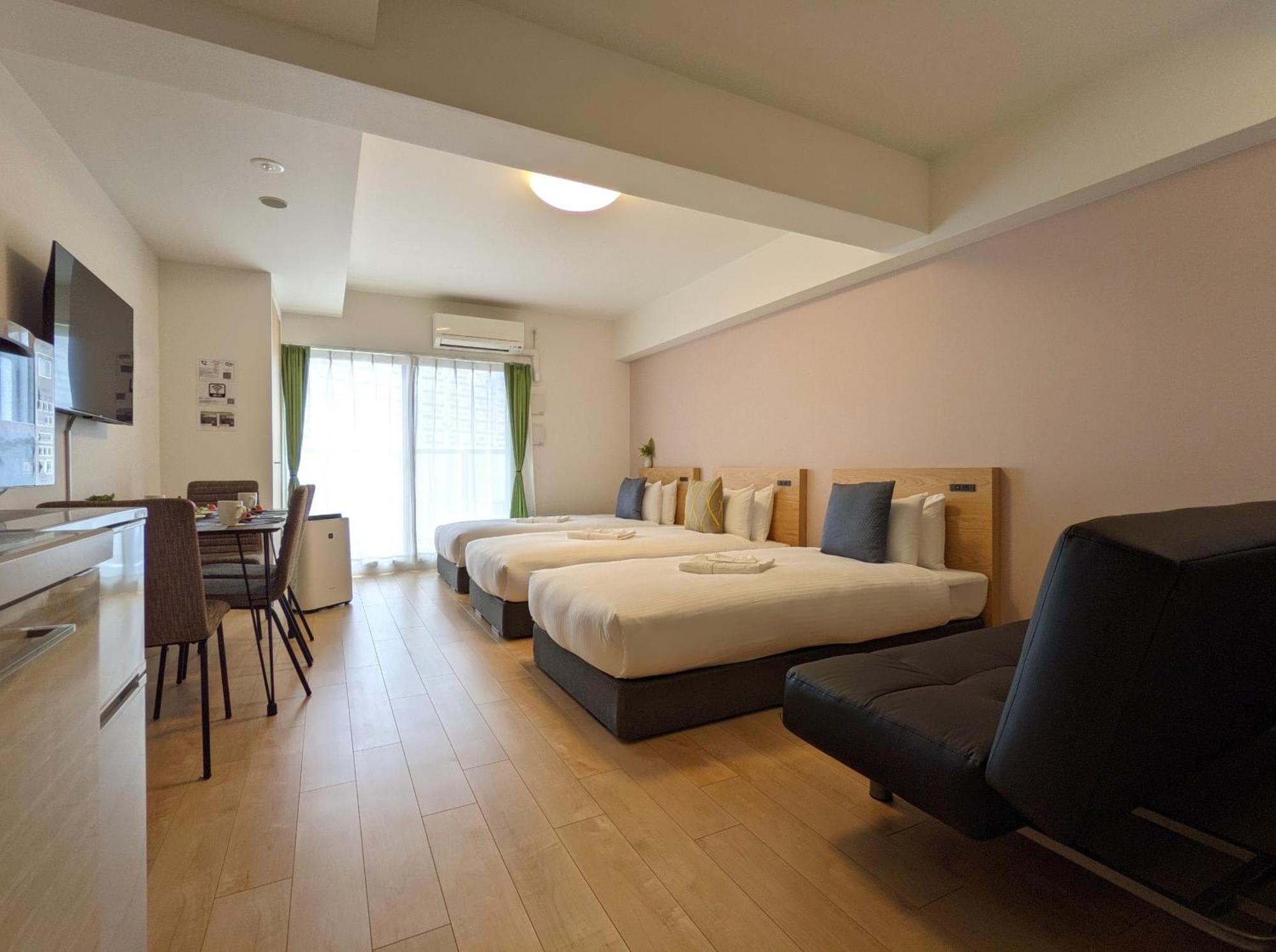 Eslead Namba South ⅰ Hotel 3*