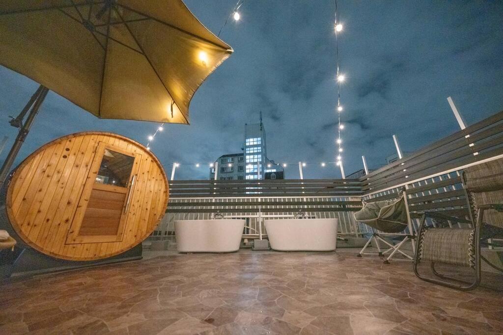 Nico!サウナ!ハンモック!yogibo!大画面プロジェクター!非日常の暮らし 寝室5つ トイレお風呂3台 *