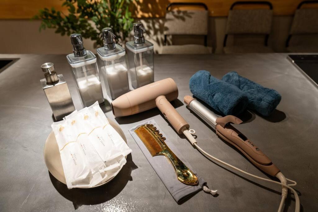 Villa Nico!サウナ!ハンモック!yogibo!大画面プロジェクター!非日常の暮らし 寝室5つ トイレお風呂3台 *