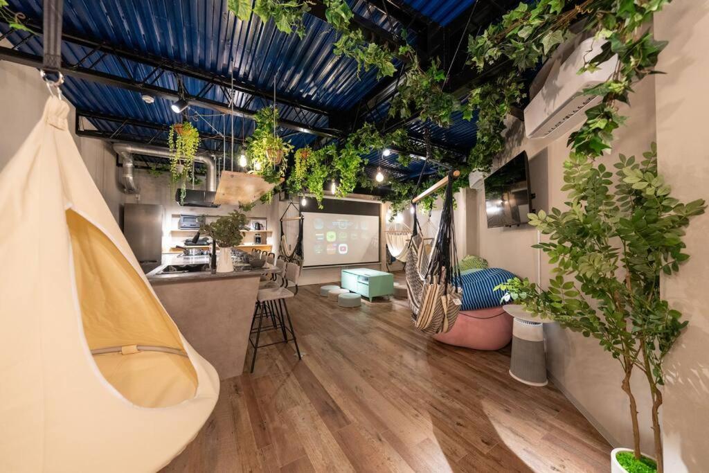 Villa Nico!サウナ!ハンモック!yogibo!大画面プロジェクター!非日常の暮らし 寝室5つ トイレお風呂3台 *